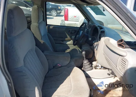 1998 Chevrolet S-10 Ls Fleetside из США, поврежденный, VIN 1GCCS1445W8216267